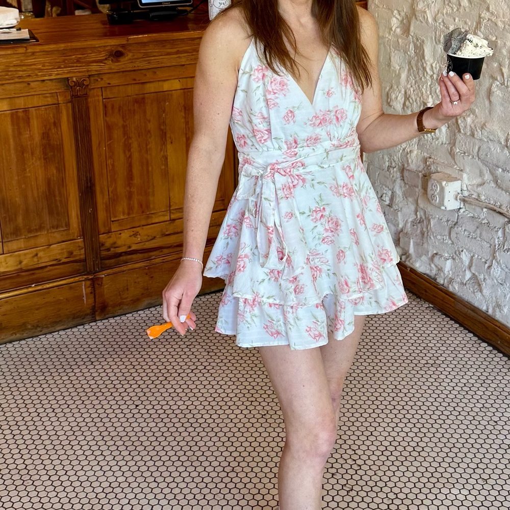 Floral V-Neck Tiered Short Wrap Dress in off white and pink
